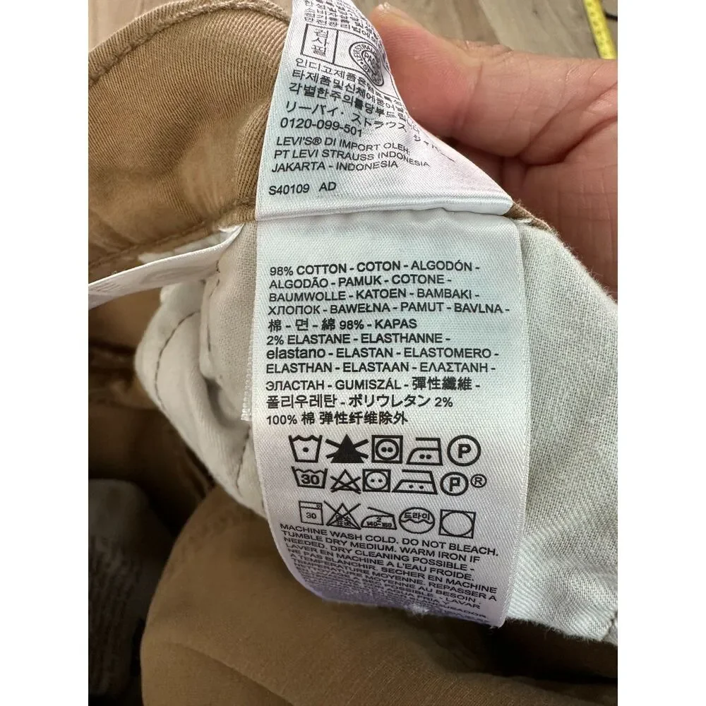 Levi Strauss & Co. 541 Tan Camel Mens Waist Size 42 Hemmed